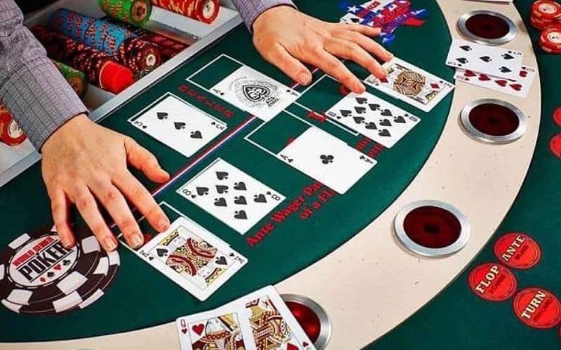 Những thuật ngữ cần nắm rõ để áp dụng mẹo chơi poker